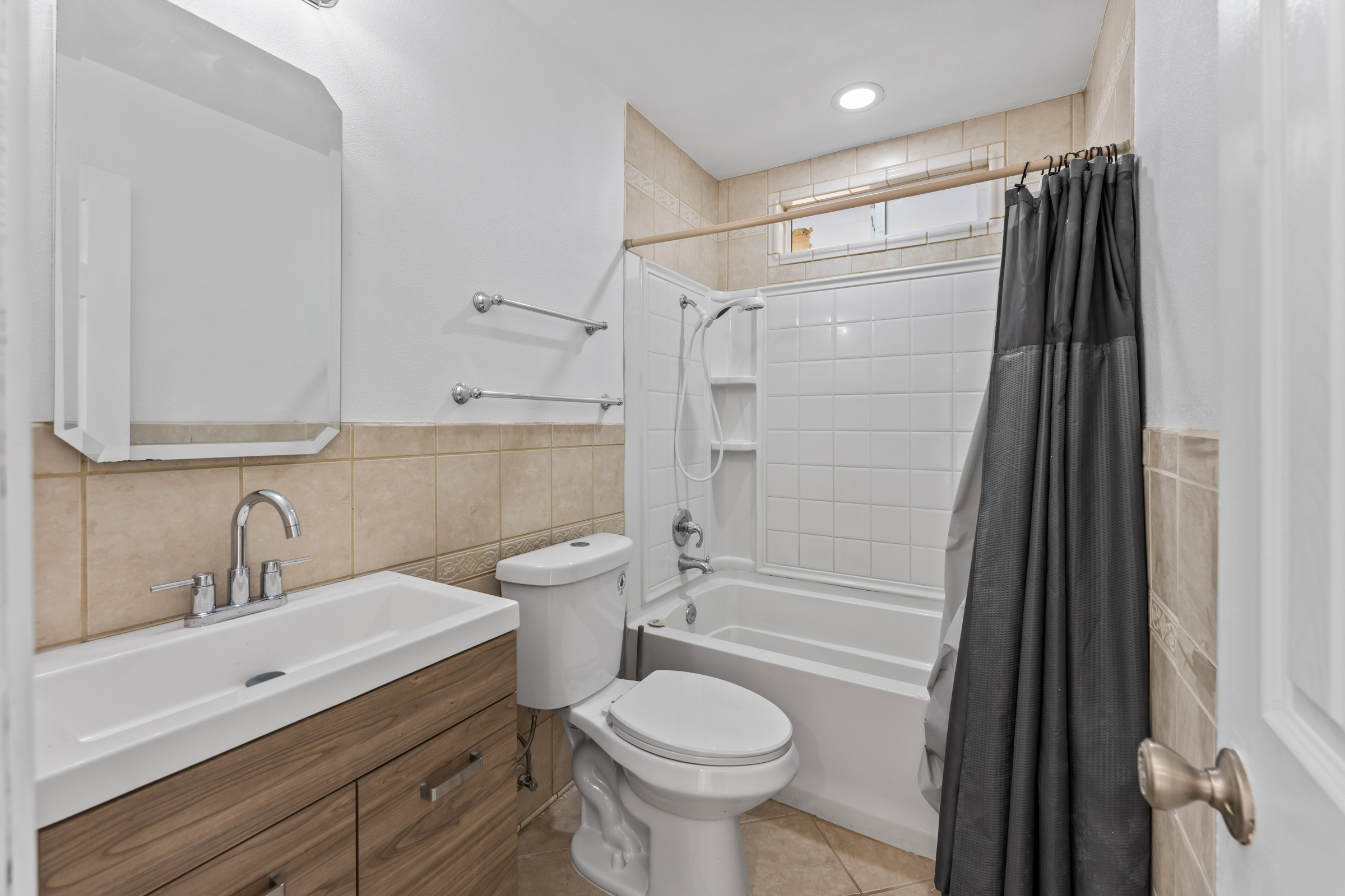 Moreno Valley, California, 92557, United States, 3 Bedrooms Bedrooms, ,2 BathroomsBathrooms,Residential,For Sale,2005789