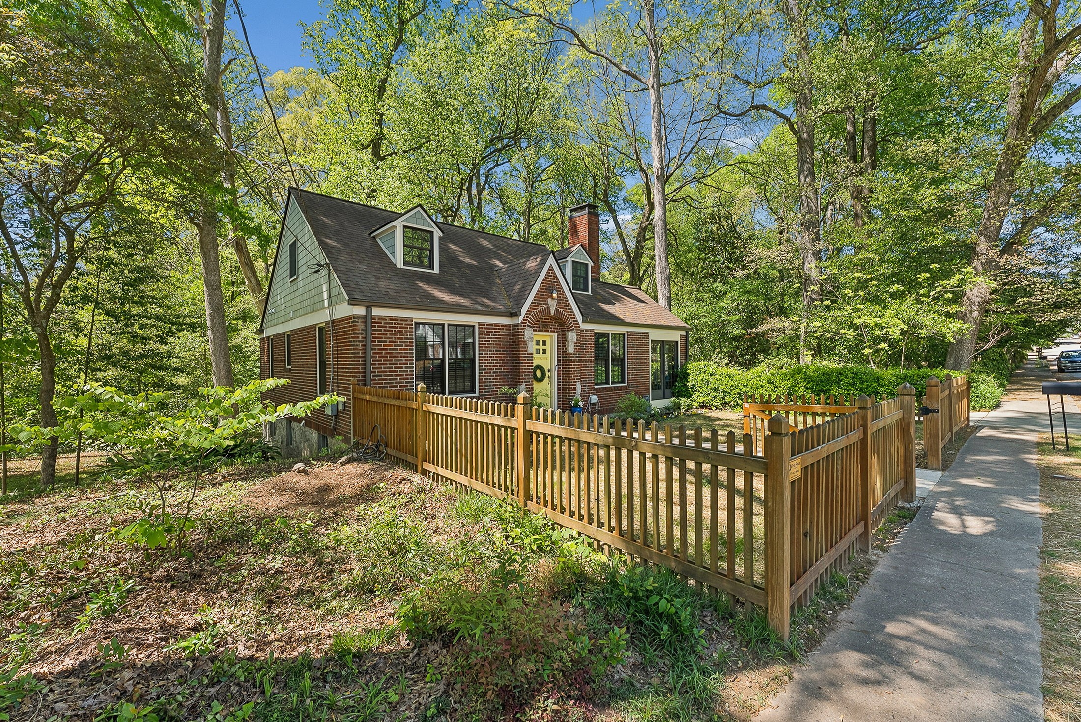  Charming East Atlanta Cottage on Rare Creekside Lot - 物件實景