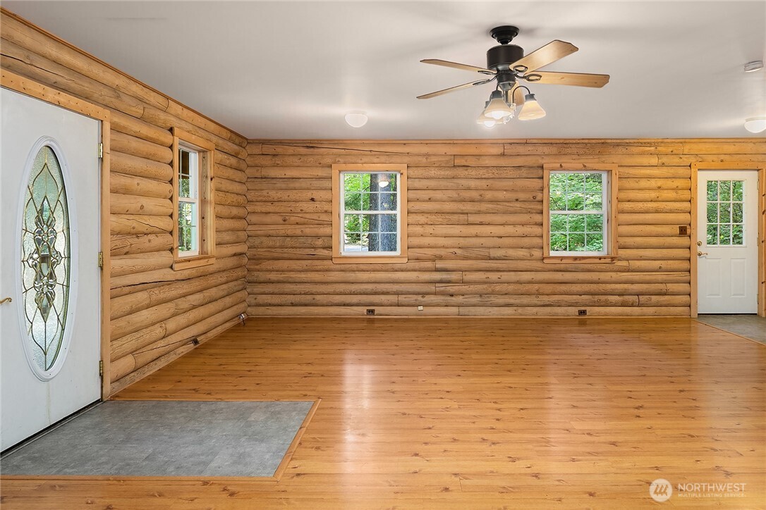 Cle Elum, Washington, 98922, United States, 1 Bedroom Bedrooms, ,1 BathroomBathrooms,Residential,For Sale,1901684