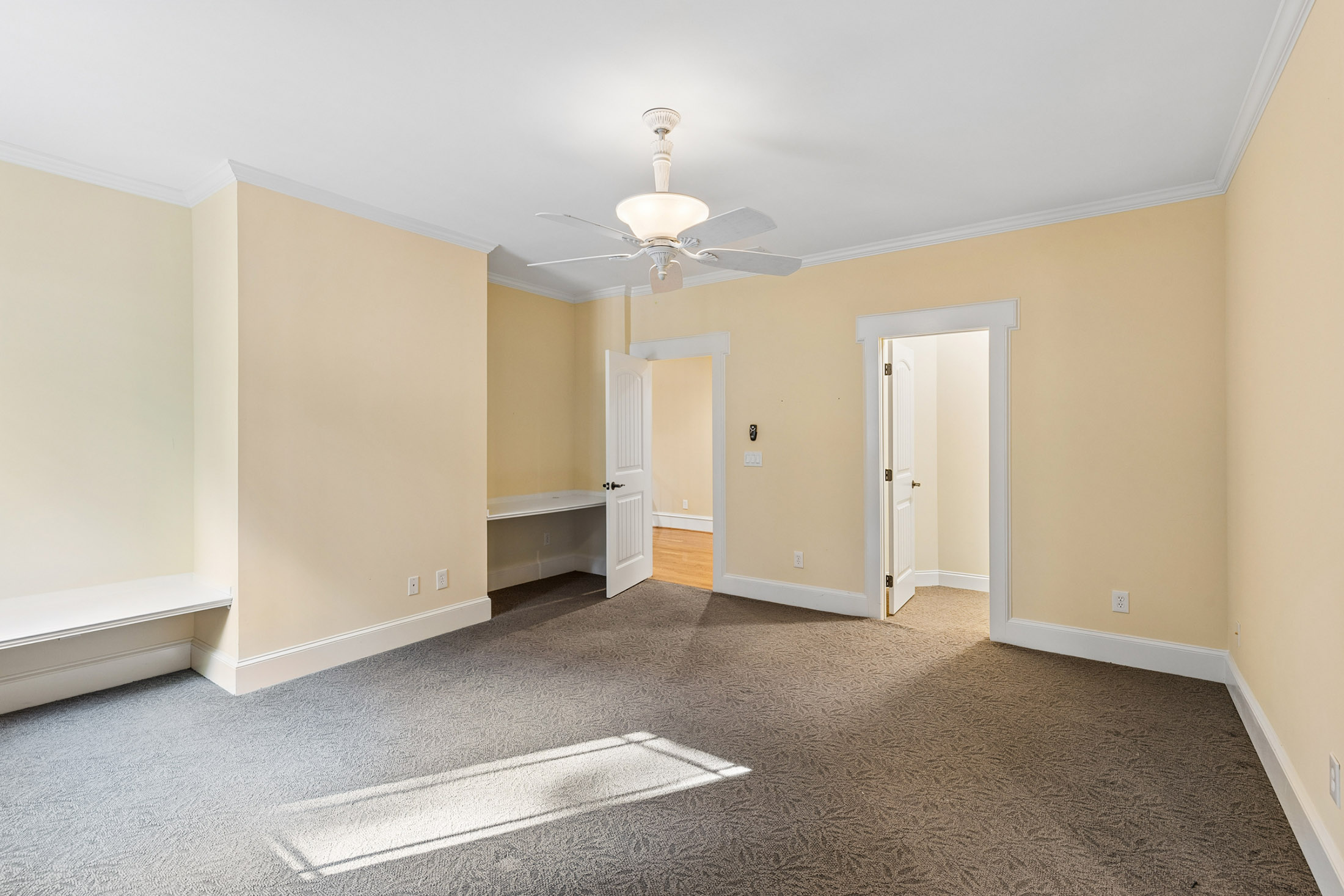 A Rare Opportunity to Enjoy Estate-Style Living in Sought-After Woodstock - 物件實景