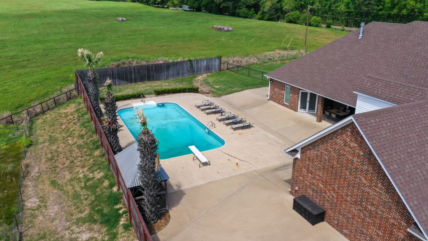 Bloomburg, Texas, 75556, United States, 4 Bedrooms Bedrooms, ,2 BathroomsBathrooms,Residential,For Sale,1789211