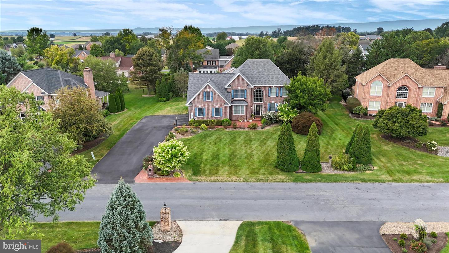 Chambersburg, Pennsylvania, 17202, United States, 5 Bedrooms Bedrooms, ,6 BathroomsBathrooms,Residential,For Sale,1989609