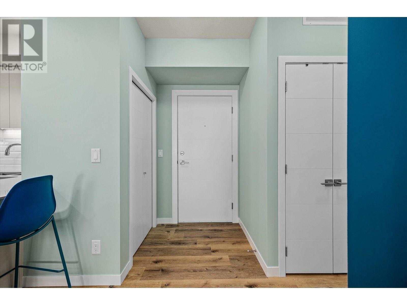 KELOWNA, British Columbia, V1V 2E6, CA, 2 Bedrooms Bedrooms, ,2 BathroomsBathrooms,Residential,For Sale,1961044