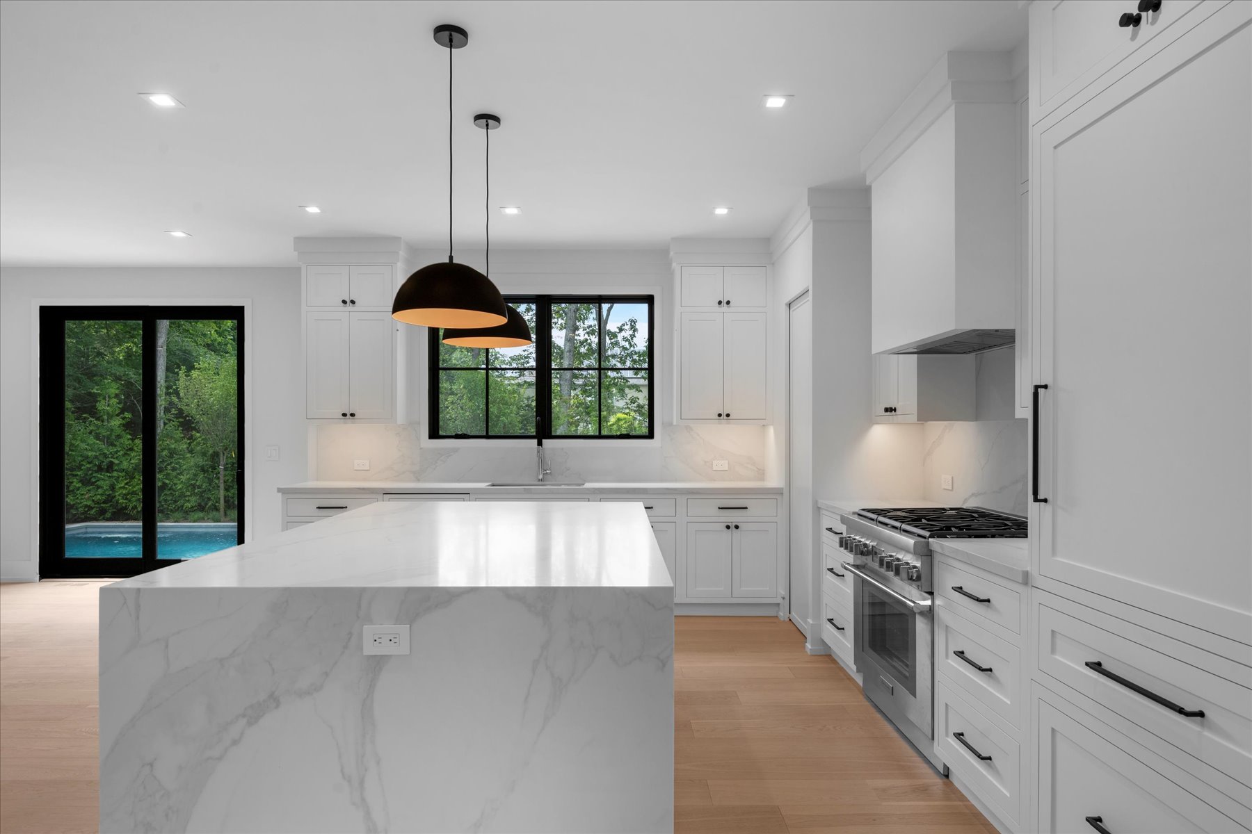Quiogue, New York, 11978, United States, 5 Bedrooms Bedrooms, ,5 BathroomsBathrooms,Residential,For Sale,1751260