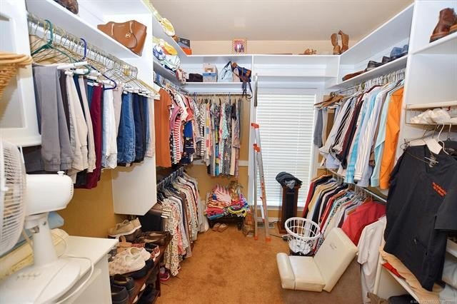 Tahlequah, Oklahoma, 74464, United States, 5 Bedrooms Bedrooms, ,5 BathroomsBathrooms,Residential,For Sale,1977859