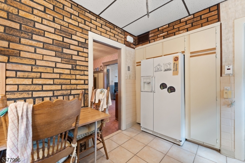 Garwood Boro, New Jersey, 07027, United States, 4 Bedrooms Bedrooms, ,2 BathroomsBathrooms,Residential,For Sale,1918141