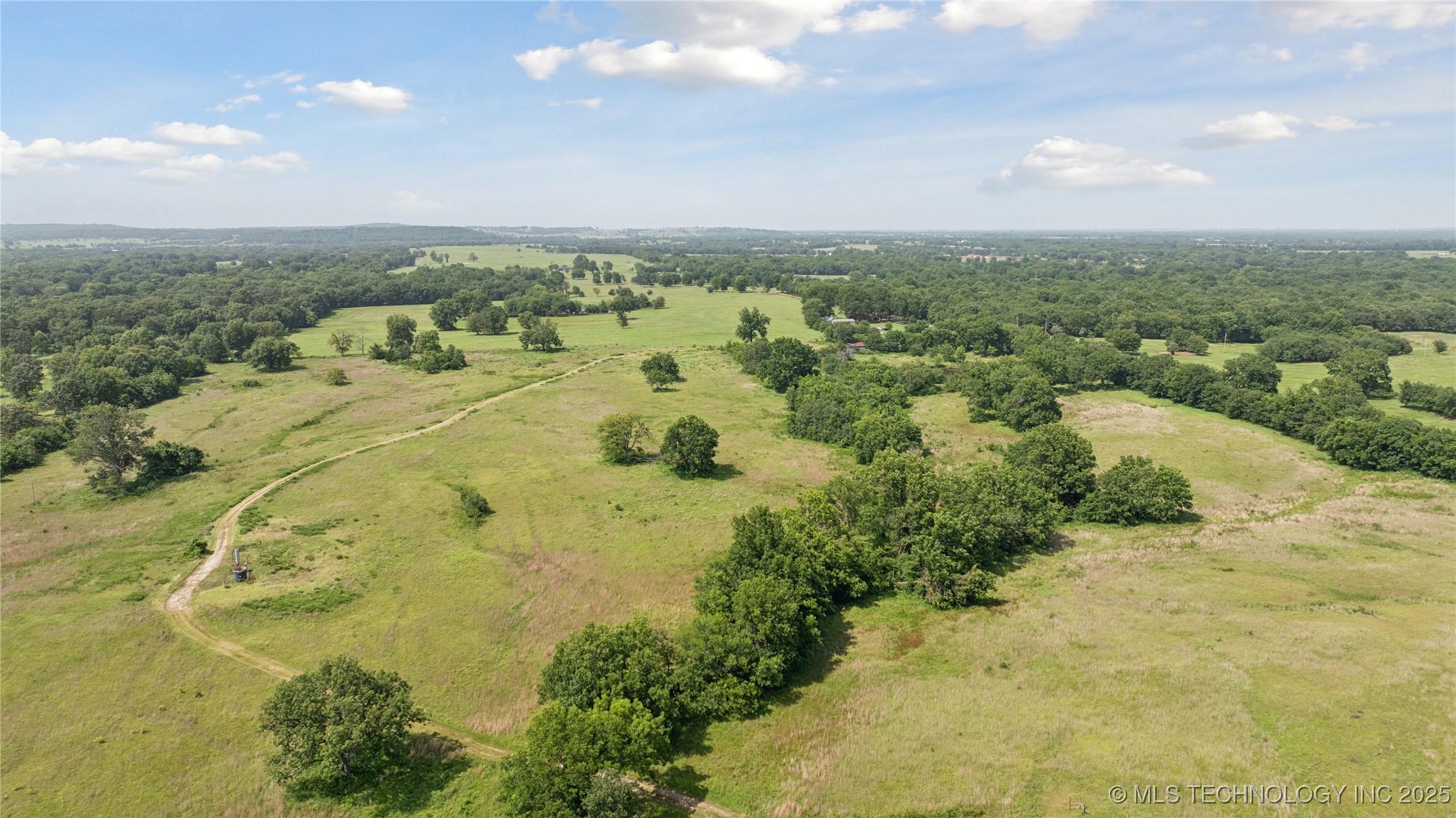 Henryetta, Oklahoma, 74437, United States, 3 Bedrooms Bedrooms, ,2 BathroomsBathrooms,Residential,For Sale,1907675