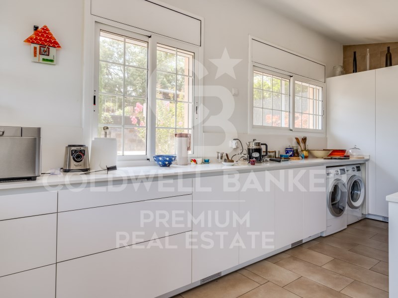 Cerdanyola del Vallès, Catalonia, ES, 4 Bedrooms Bedrooms, ,4 BathroomsBathrooms,Residential,For Sale,1613649
