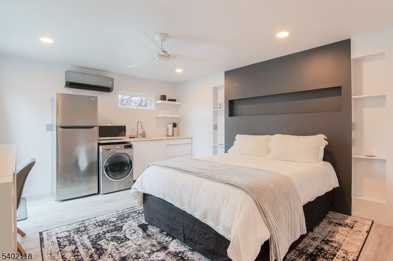 West Orange Twp., New Jersey, 07052, United States, 4 Bedrooms Bedrooms, ,3 BathroomsBathrooms,Residential,For Sale,2005893