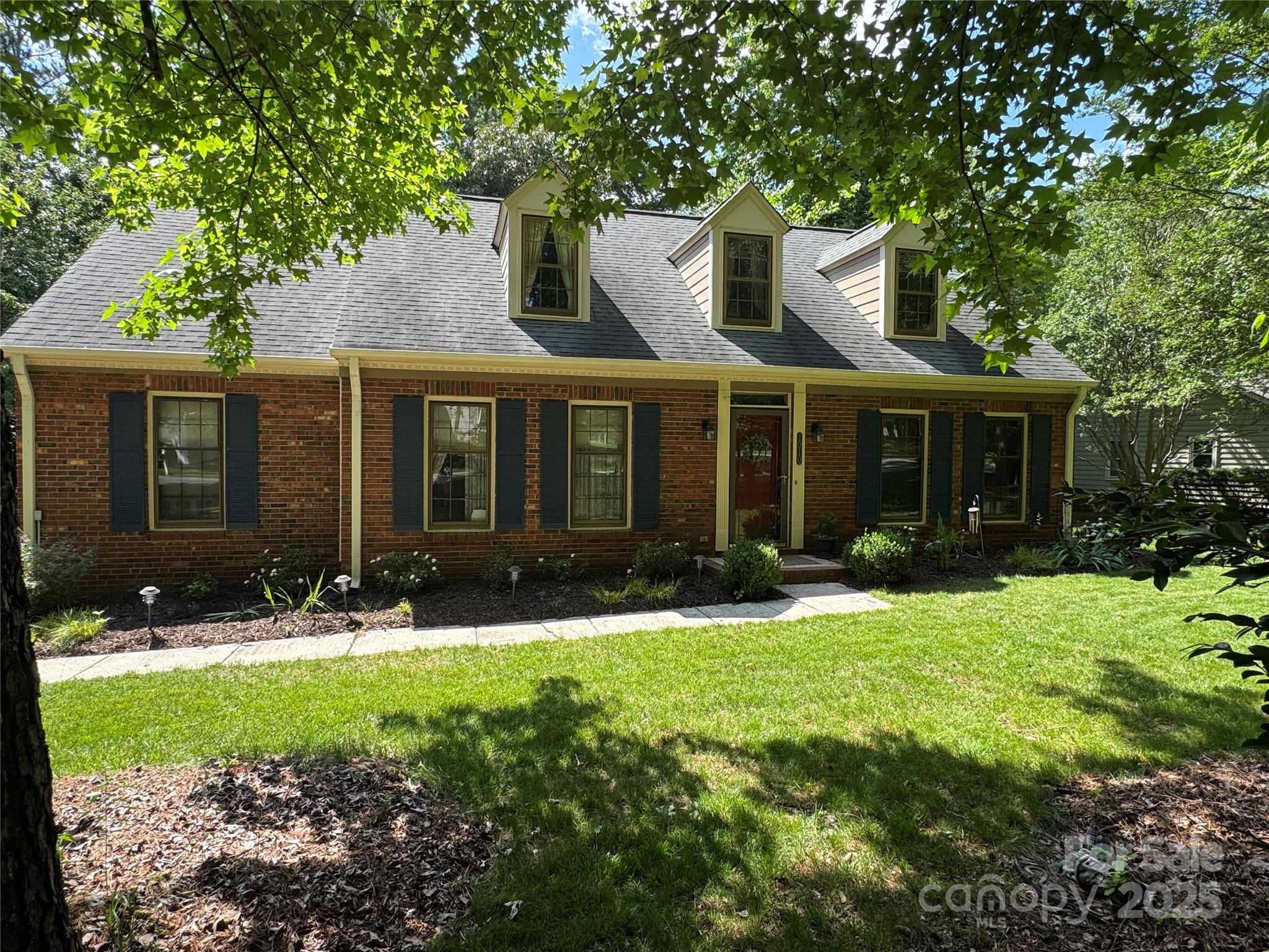 Matthews, North Carolina, 28105, United States, 4 Bedrooms Bedrooms, ,3 BathroomsBathrooms,Residential,For Sale,1938548