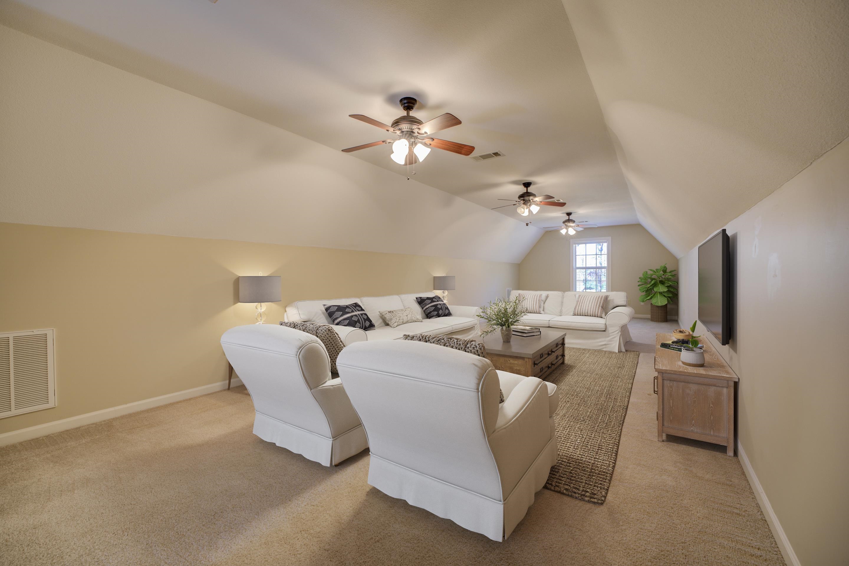 Oakland, Tennessee, 38060, United States, 5 Bedrooms Bedrooms, ,3 BathroomsBathrooms,Residential,For Sale,1950718