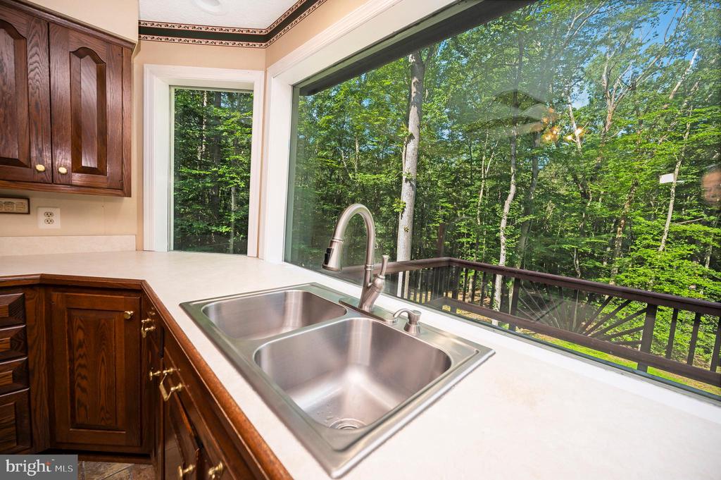 Woodbridge, Virginia, 22192, United States, 3 Bedrooms Bedrooms, ,3 BathroomsBathrooms,Residential,For Sale,1921378