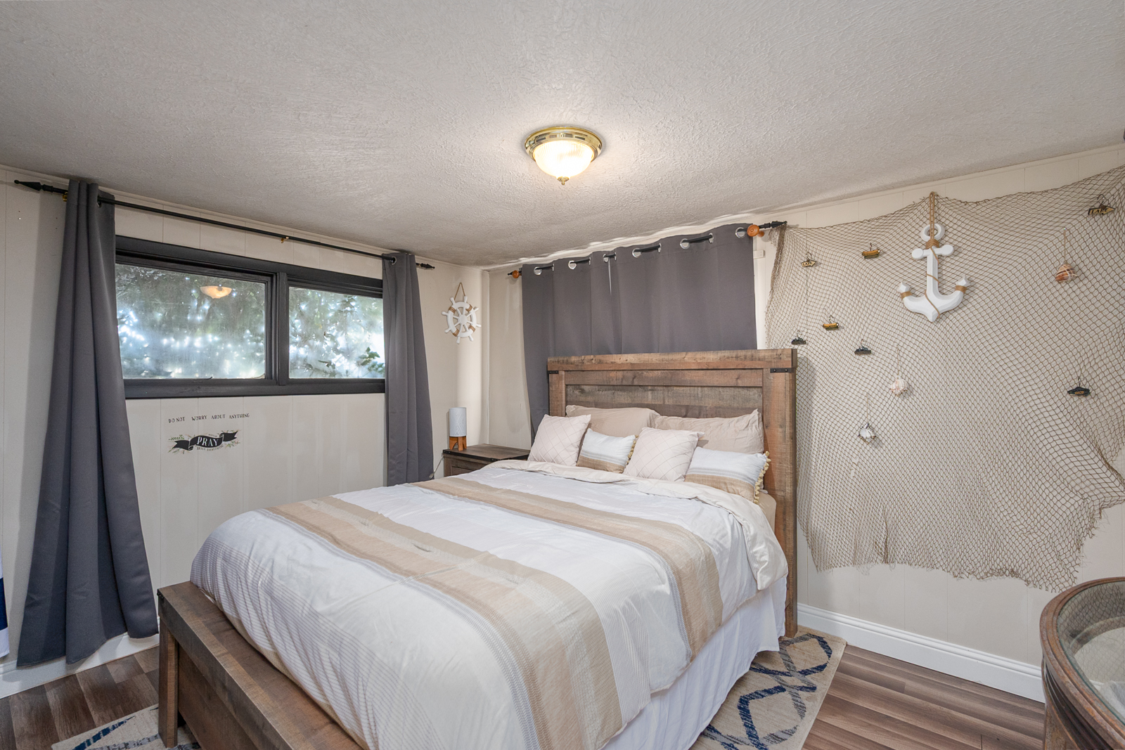 Moses Lake, Washington, 98837, United States, 3 Bedrooms Bedrooms, ,Residential,For Sale,1938109