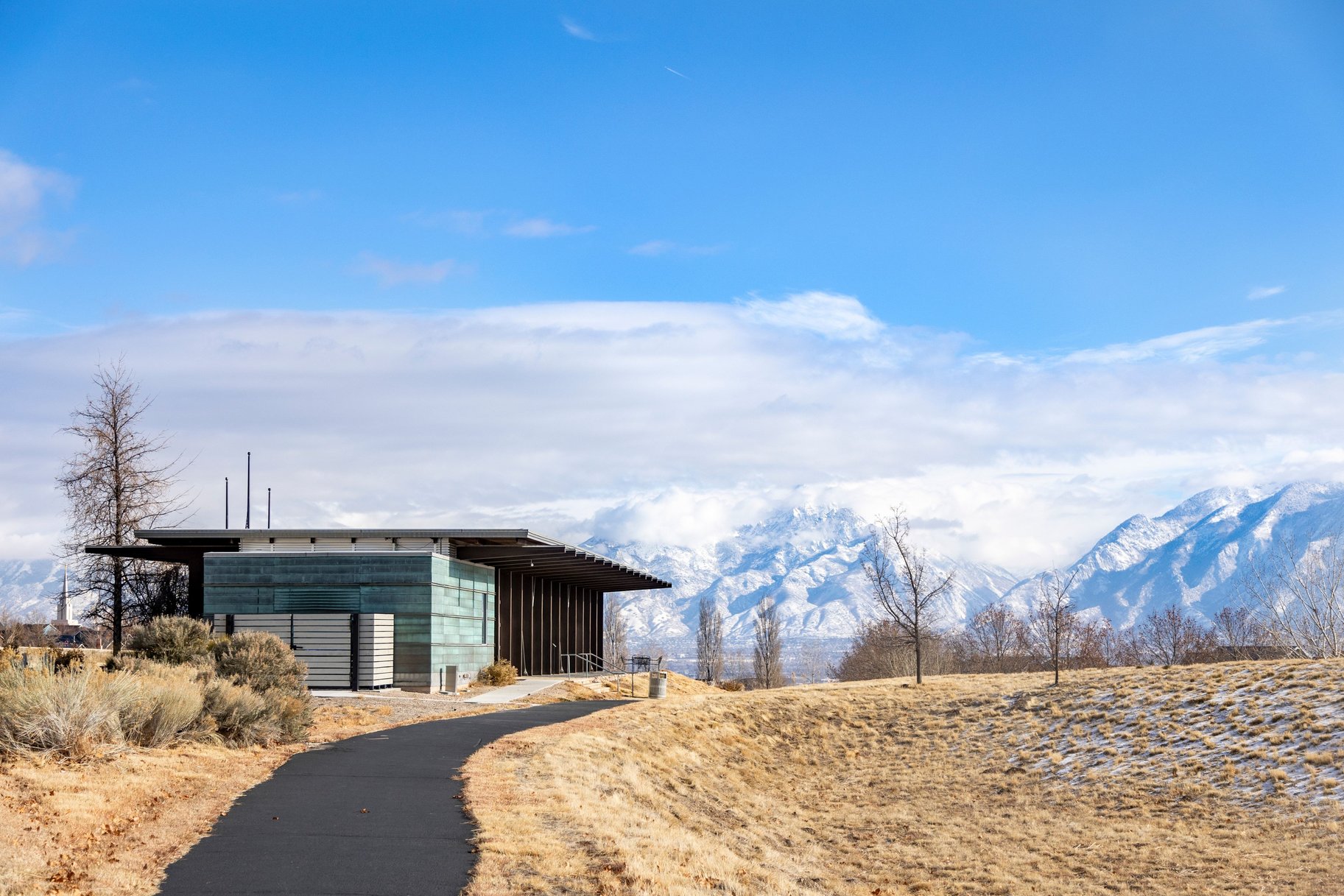  Rare North Shore Gem on One of Daybreak