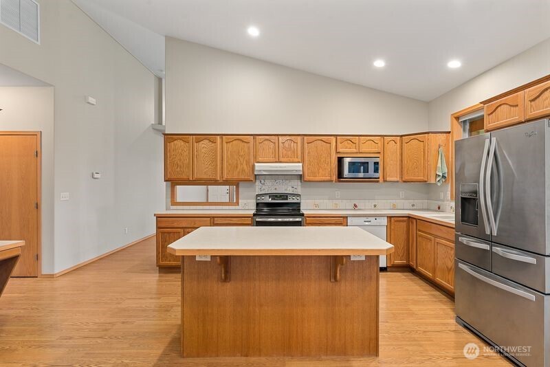 Wenatchee, Washington, 98801, United States, 3 Bedrooms Bedrooms, ,1 BathroomBathrooms,Residential,For Sale,1989040