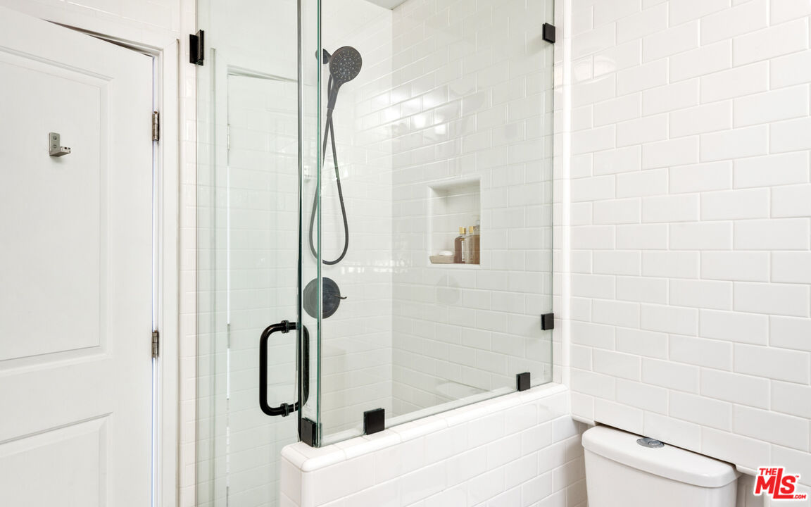 Malibu, California, 90265, United States, 3 Bedrooms Bedrooms, ,2 BathroomsBathrooms,Residential,For Sale,1992051