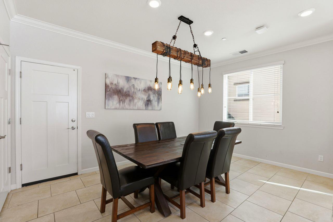 Roseville, California, 95747, United States, 3 Bedrooms Bedrooms, ,3 BathroomsBathrooms,Residential,For Sale,1993013