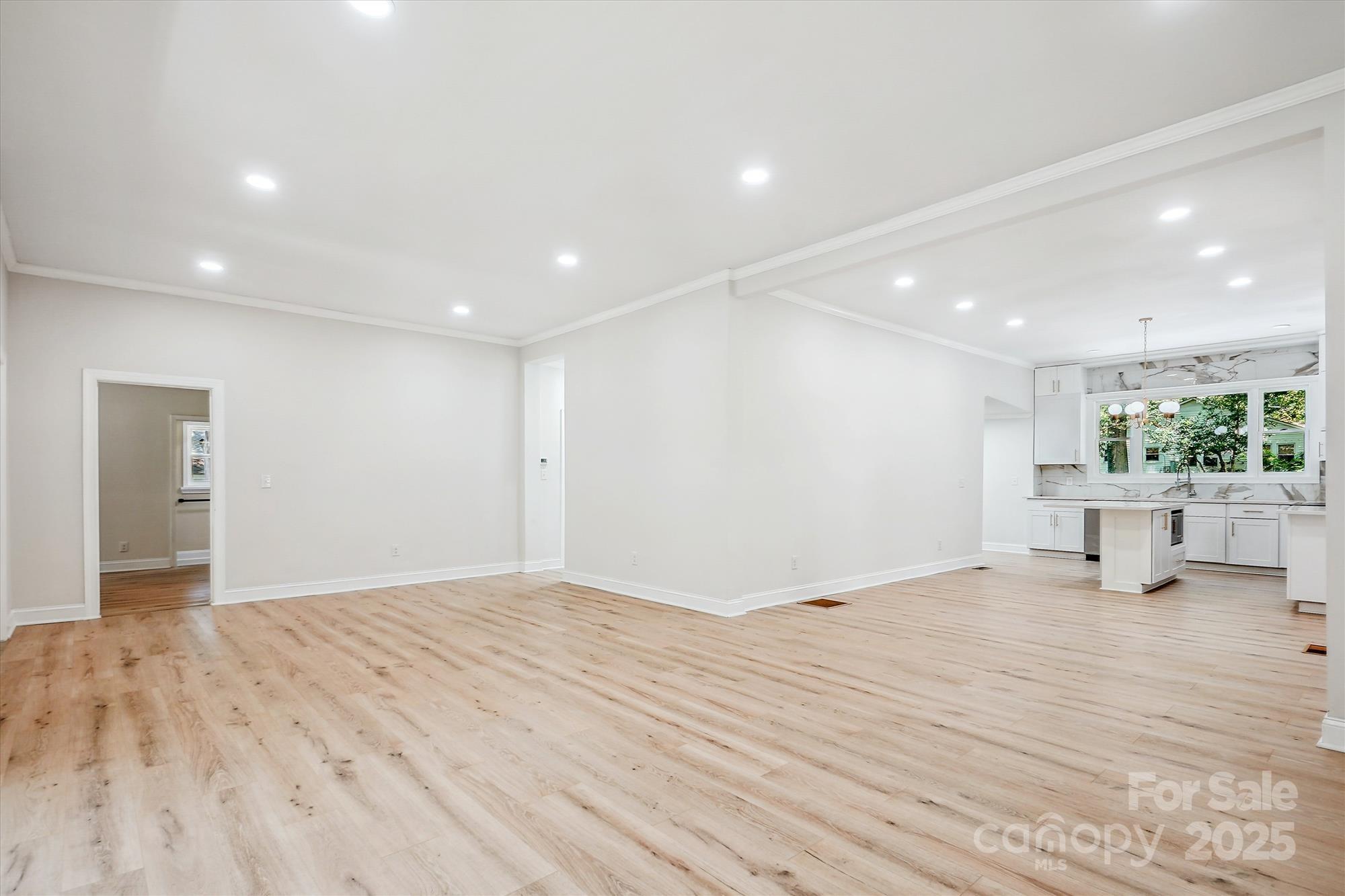 Fort Mill, South Carolina, 29715, United States, 4 Bedrooms Bedrooms, ,4 BathroomsBathrooms,Residential,For Sale,1898922