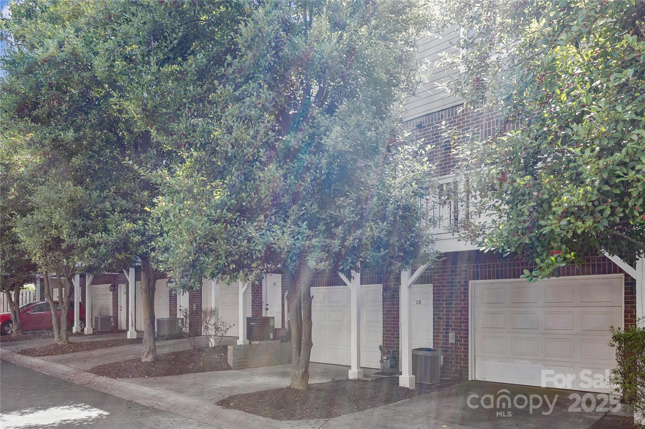 Charlotte, North Carolina, 28204, United States, 2 Bedrooms Bedrooms, ,3 BathroomsBathrooms,Residential,For Sale,1917401