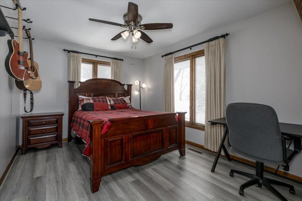 Pella, Iowa, 50219, United States, 3 Bedrooms Bedrooms, ,2 BathroomsBathrooms,Residential,For Sale,2002489