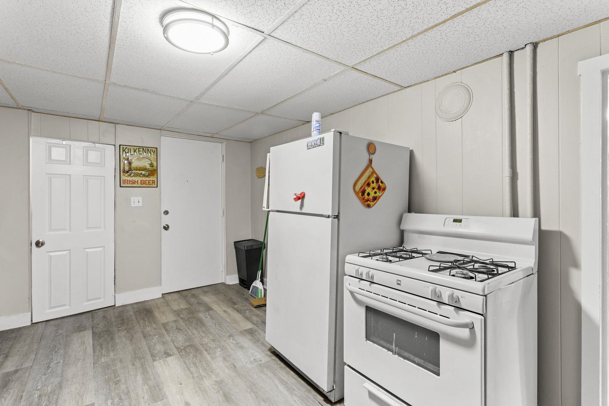 Manchester, New Hampshire, 03103, United States, ,Residential,For Sale,1981935