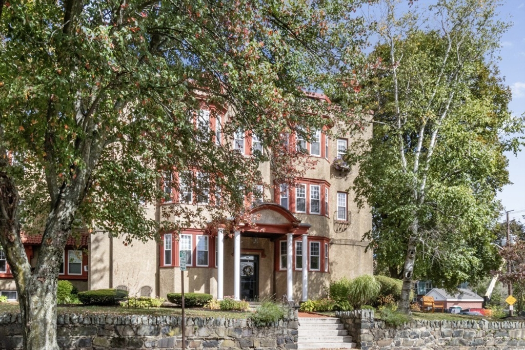 Melrose, Massachusetts, 02176, United States, 3 Bedrooms Bedrooms, ,1 BathroomBathrooms,Residential,For Sale,1950812