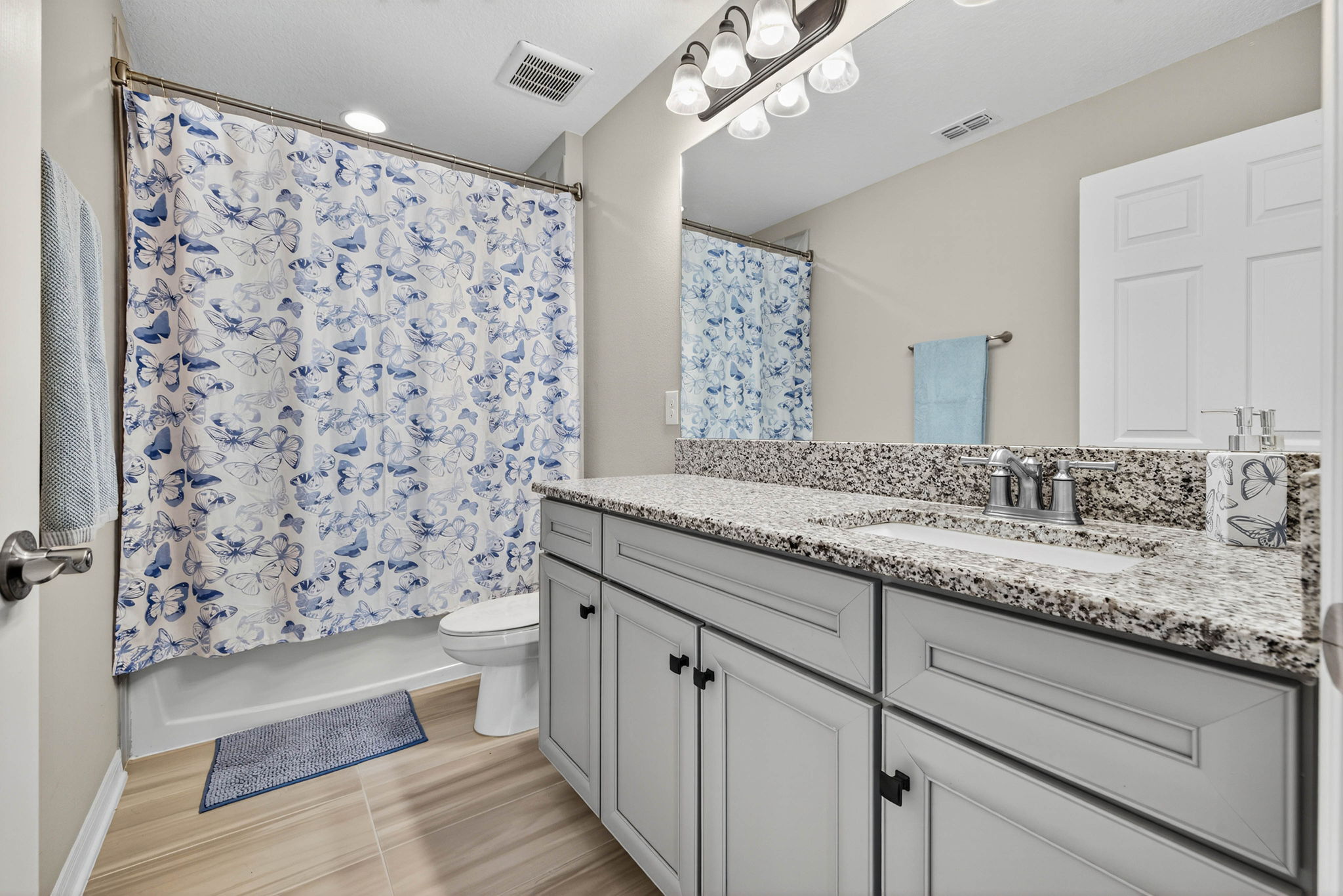 Land O Lakes, Florida, 34637, United States, 5 Bedrooms Bedrooms, ,3 BathroomsBathrooms,Residential,For Sale,1976107