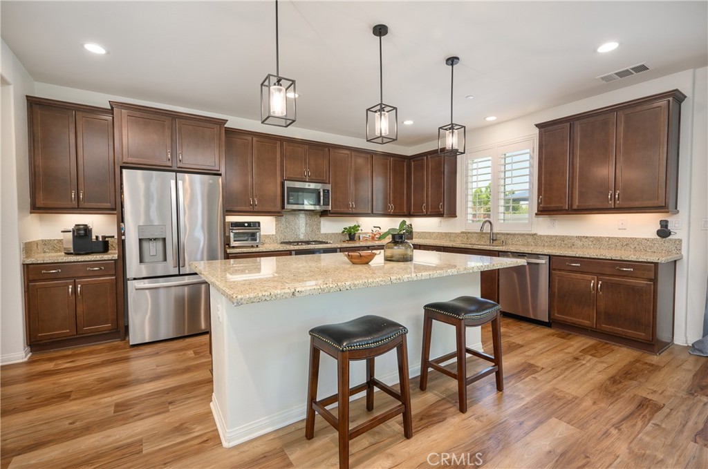 Murrieta, California, 92563, United States, 3 Bedrooms Bedrooms, ,3 BathroomsBathrooms,Residential,For Sale,1938163