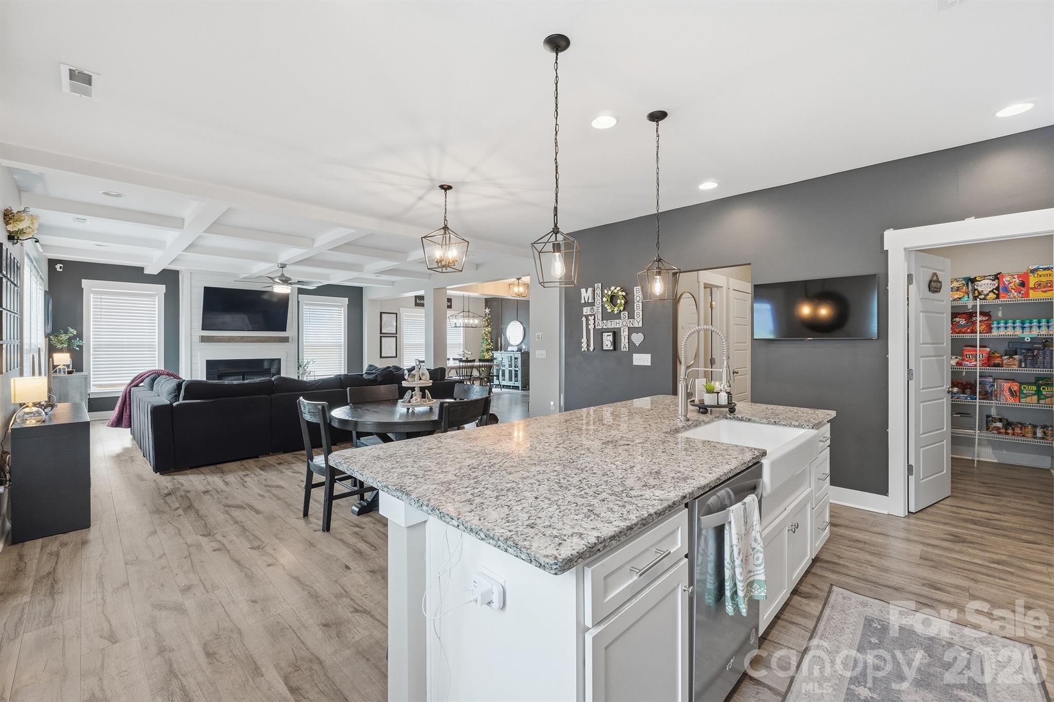 Maiden, North Carolina, 28650, United States, 4 Bedrooms Bedrooms, ,4 BathroomsBathrooms,Residential,For Sale,2048449