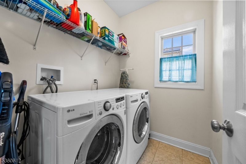 Bridgewater Twp., New Jersey, 08807, United States, 4 Bedrooms Bedrooms, ,4 BathroomsBathrooms,Residential,For Sale,1838632