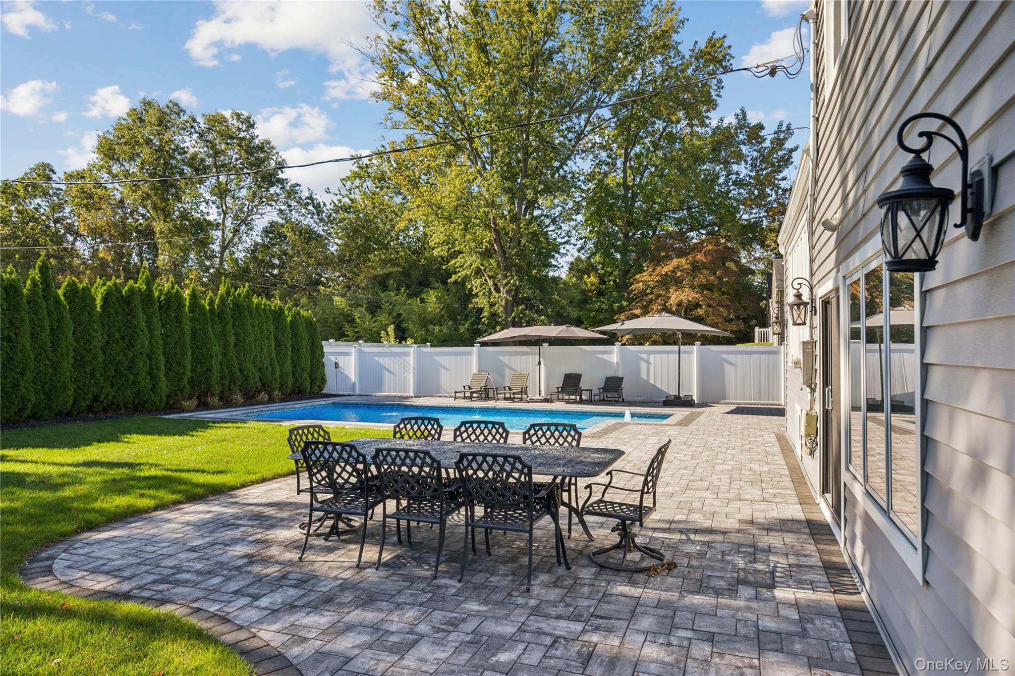  29 Voorhis Drive, Old Bethpage, NY, 11804 - 物件實景