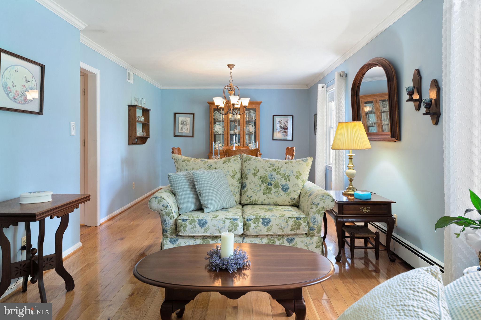 Marshall, Virginia, 20115, United States, 3 Bedrooms Bedrooms, ,2 BathroomsBathrooms,Residential,For Sale,1937903
