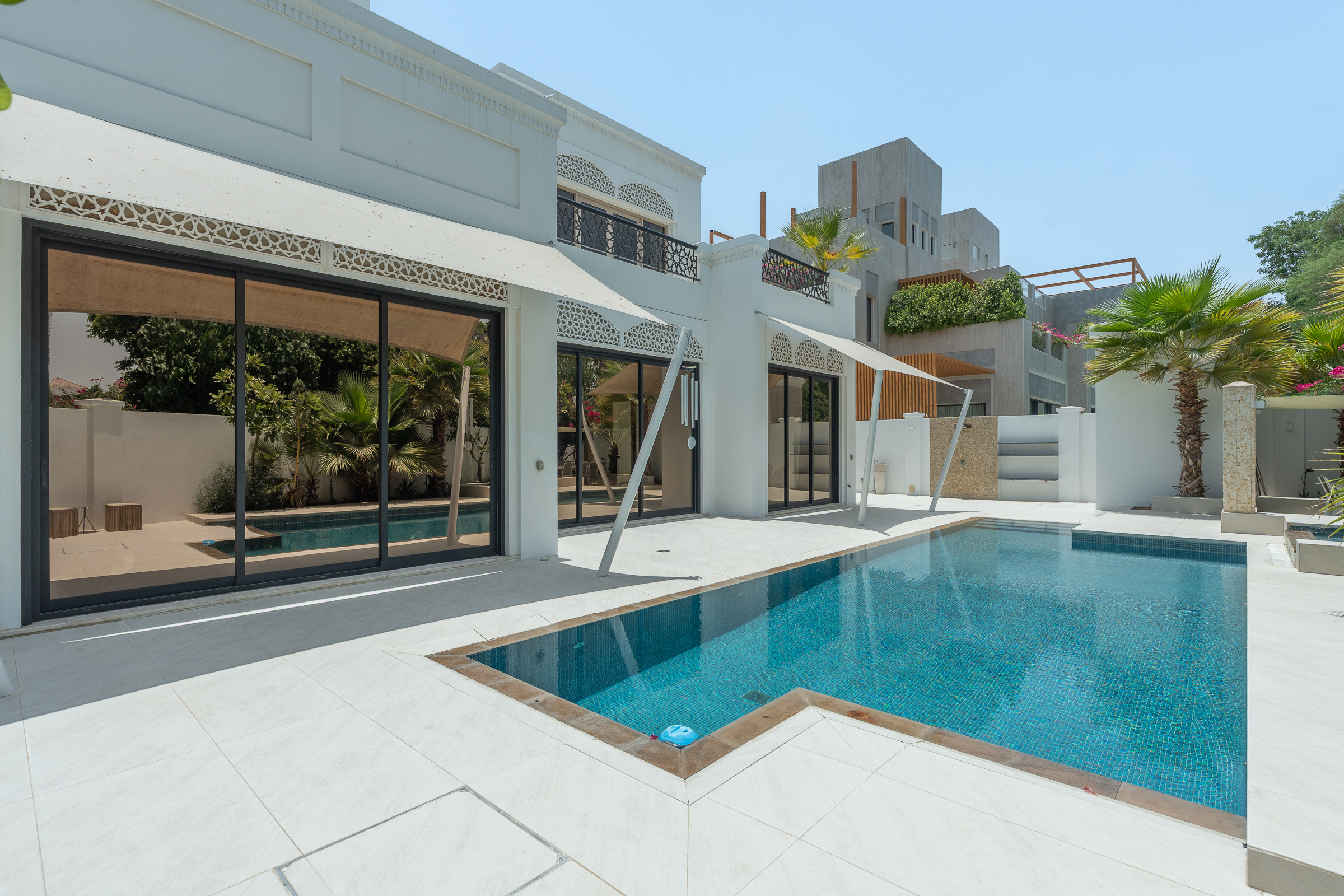  Opulent Corner Villa in Al Barari - 物件實景