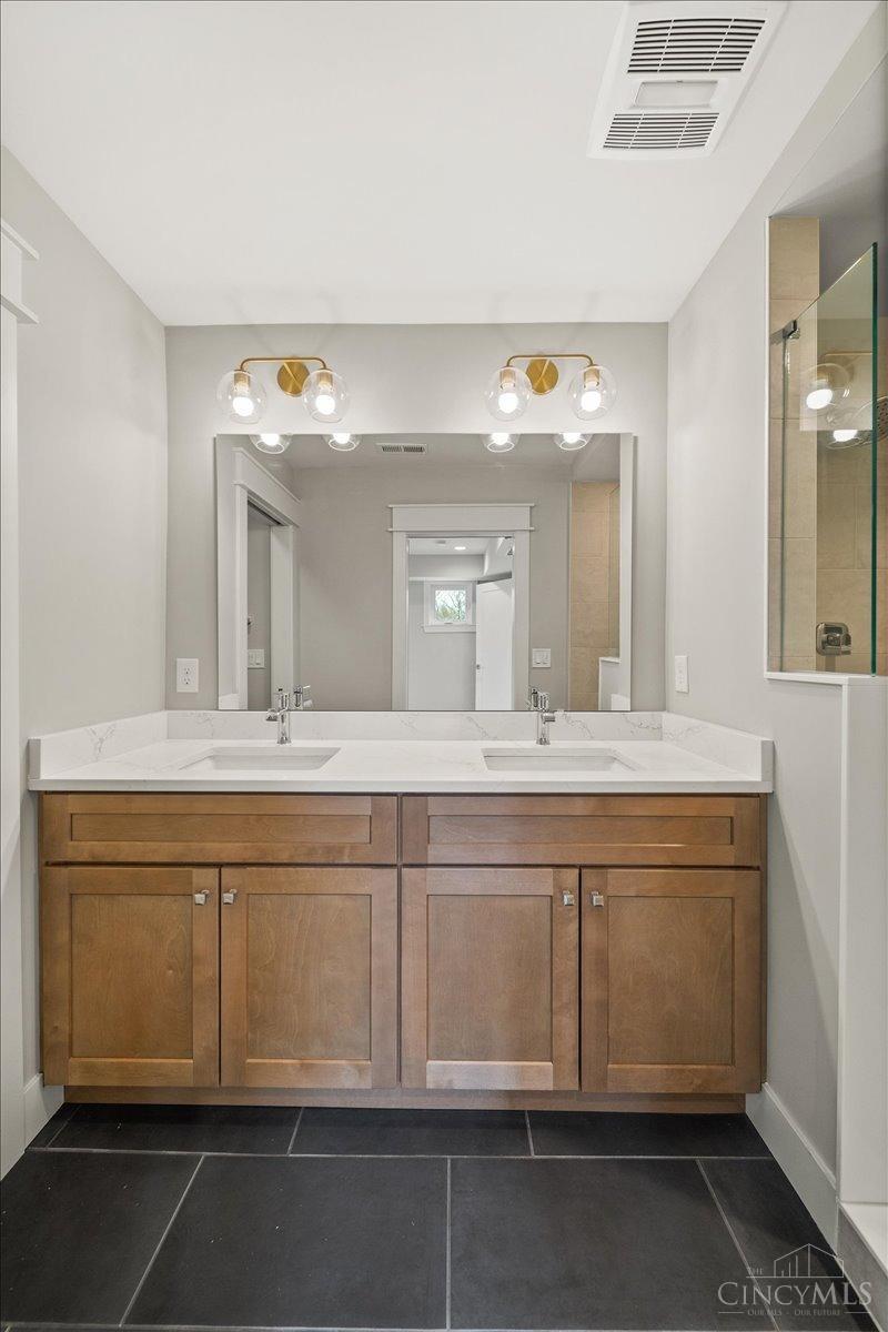 Cincinnati, Ohio, 45208, United States, 3 Bedrooms Bedrooms, ,3 BathroomsBathrooms,Residential,For Sale,1960711