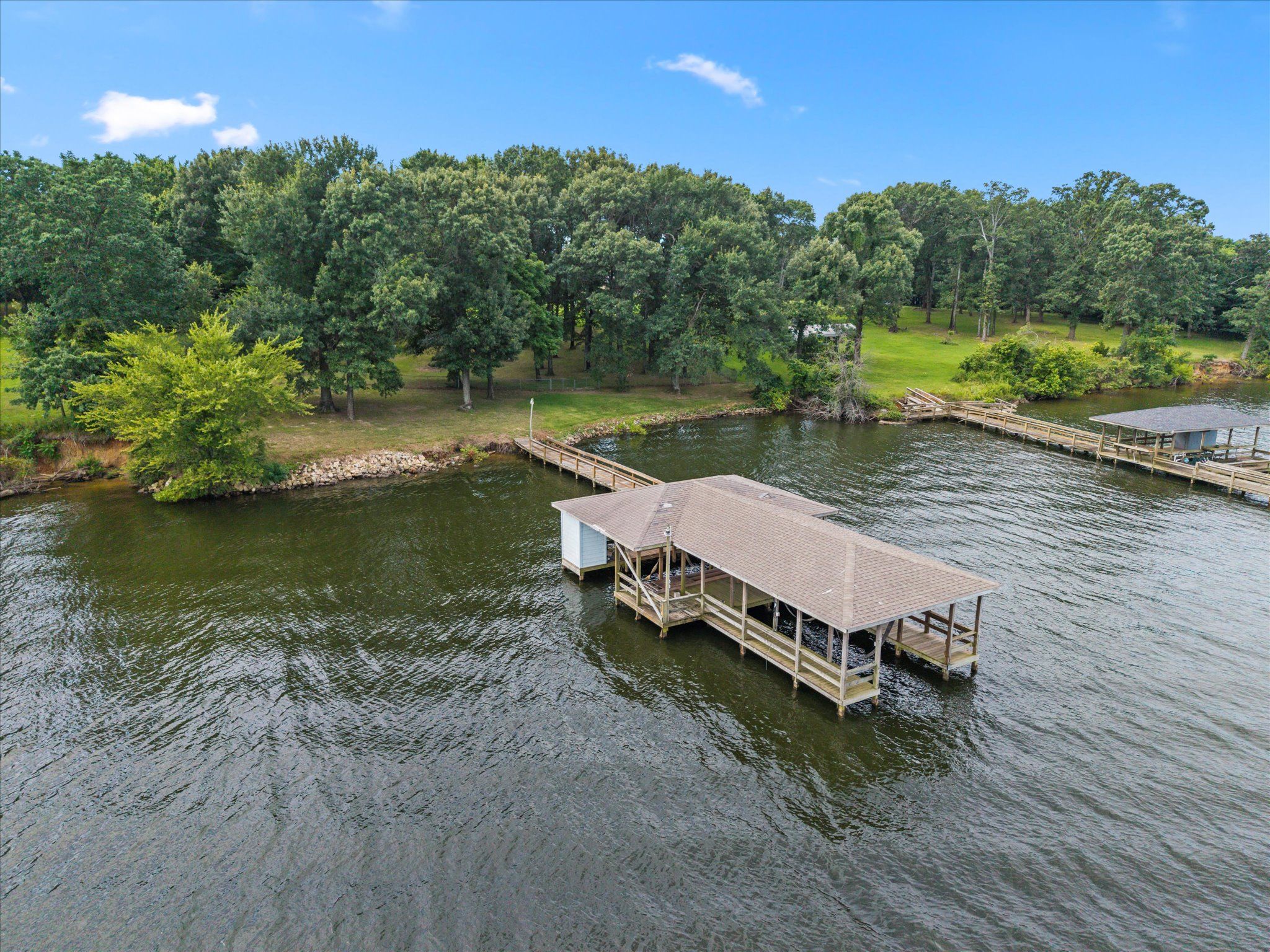Emory, Texas, 75440, United States, 3 Bedrooms Bedrooms, ,4 BathroomsBathrooms,Residential,For Sale,1892532