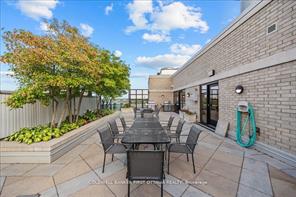 Ottawa, Ontario, K2A 1R8, CA, 2 Bedrooms Bedrooms, ,2 BathroomsBathrooms,Residential,For Sale,1989135