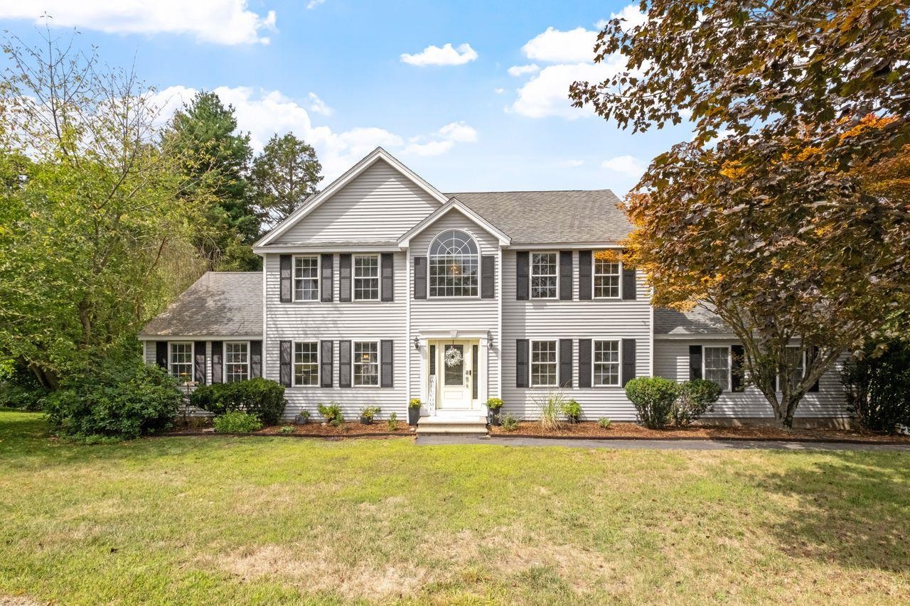 Hudson, New Hampshire, 03051, United States, 3 Bedrooms Bedrooms, ,2 BathroomsBathrooms,Residential,For Sale,1940270