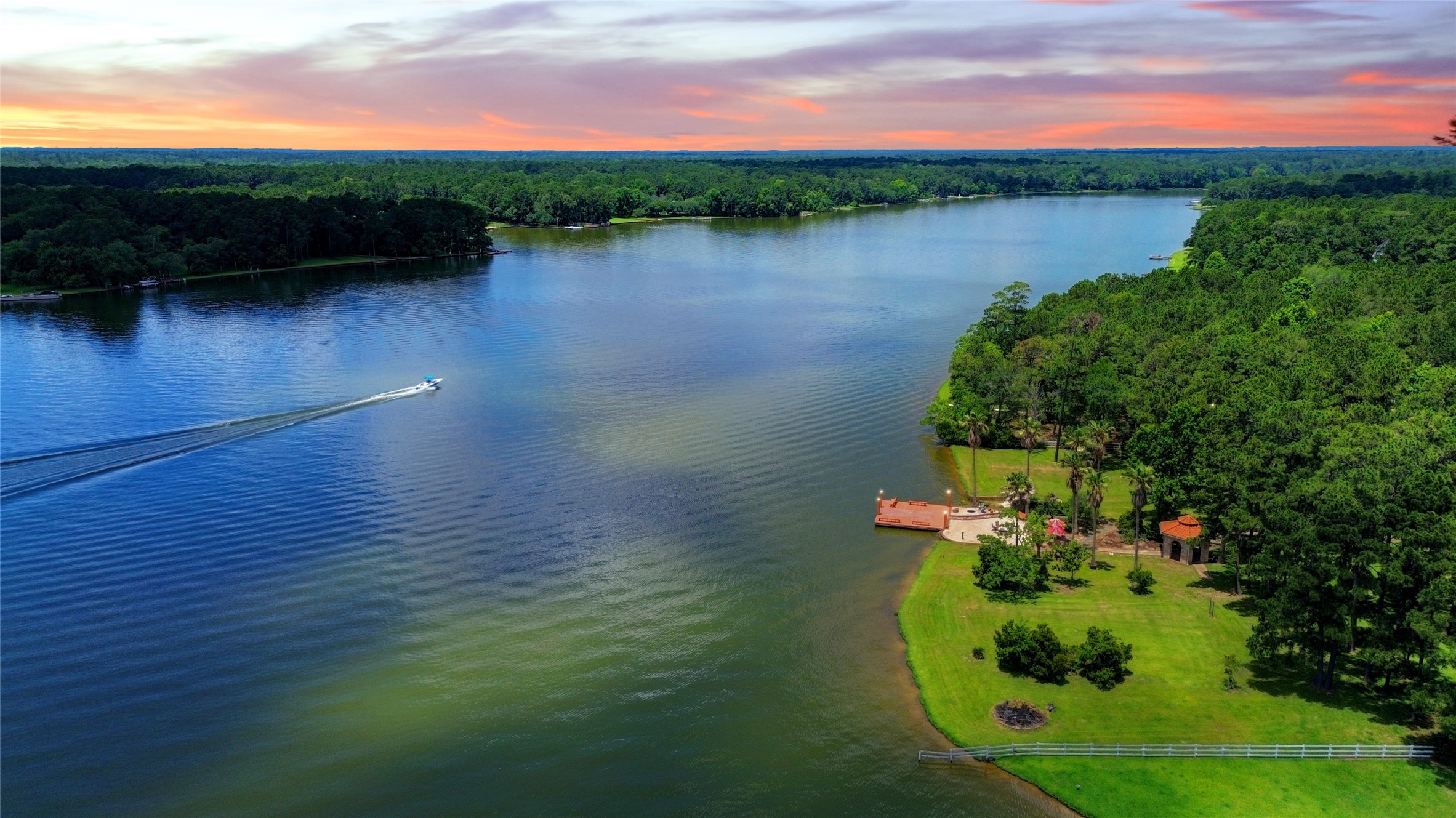  19311 Country Lake Drive - 物件實景