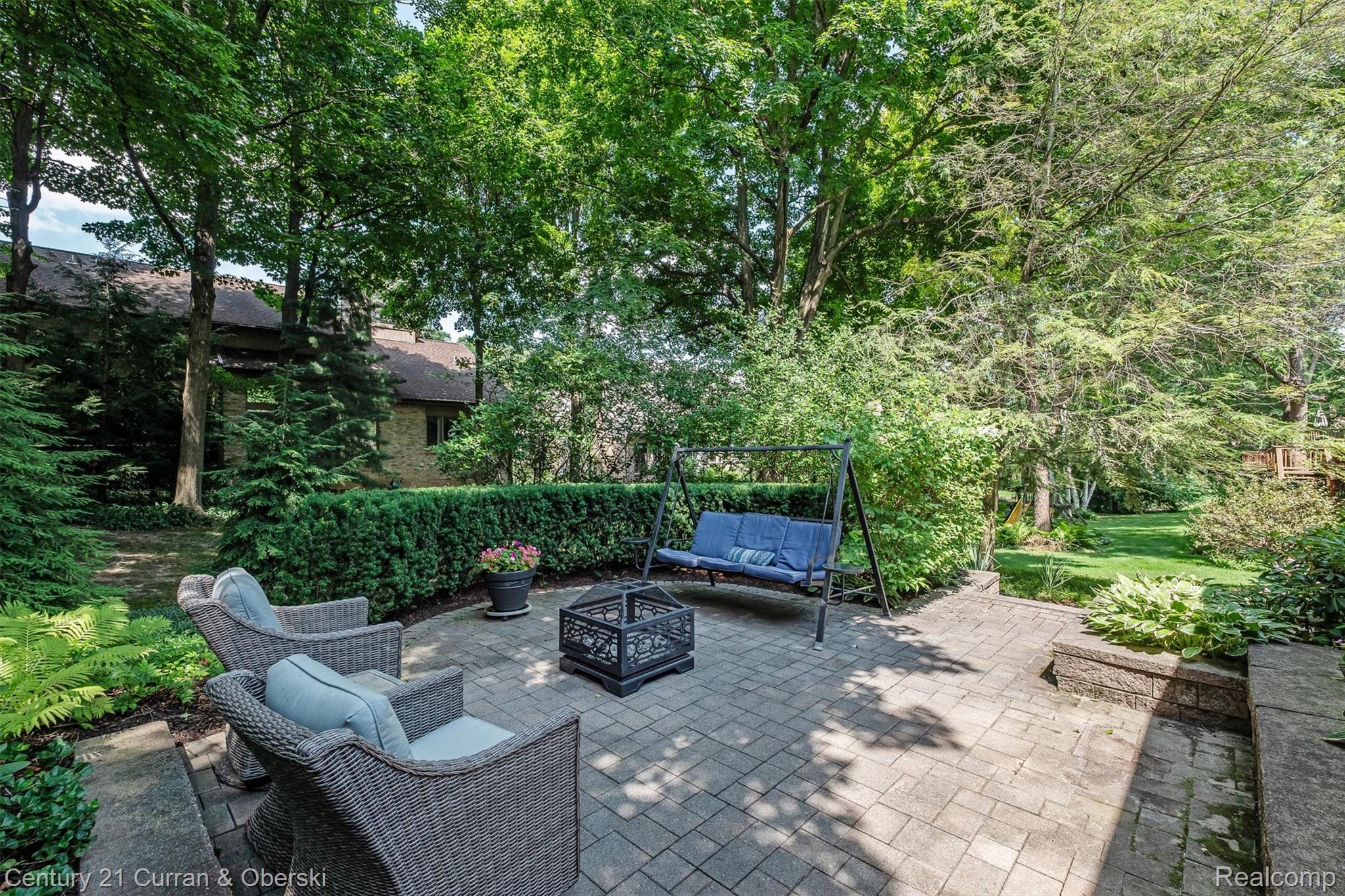 Northville, Michigan, 48167, United States, 4 Bedrooms Bedrooms, ,4 BathroomsBathrooms,Residential,For Sale,1923086