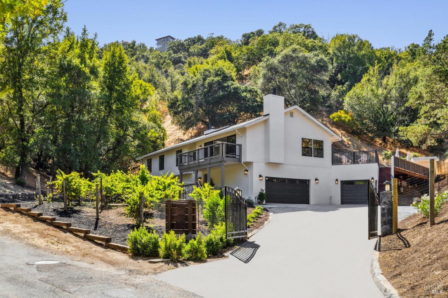 San Rafael, California, 94903, United States, 4 Bedrooms Bedrooms, ,3 BathroomsBathrooms,Residential,For Sale,1917478