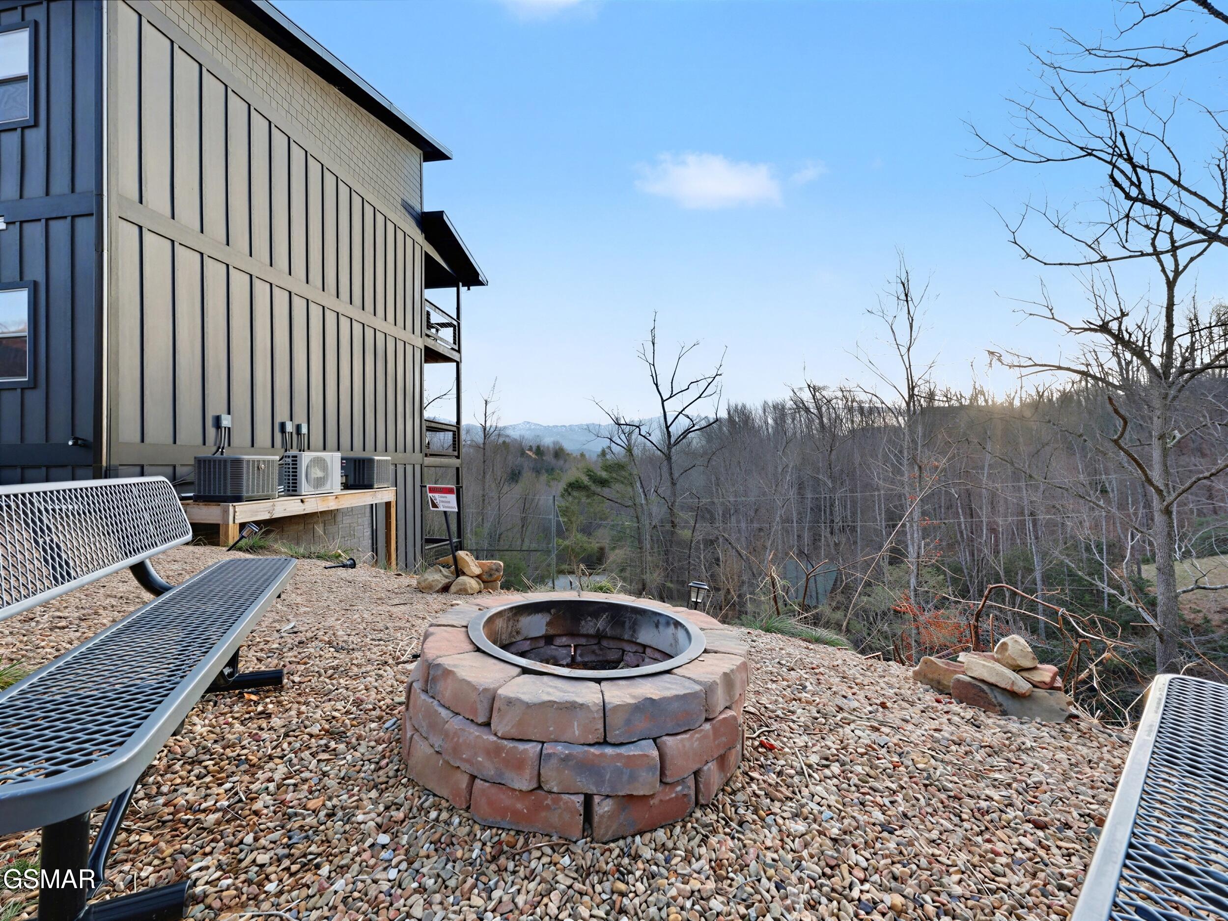 Gatlinburg, Tennessee, 37738, United States, 3 Bedrooms Bedrooms, ,4 BathroomsBathrooms,Residential,For Sale,2012548