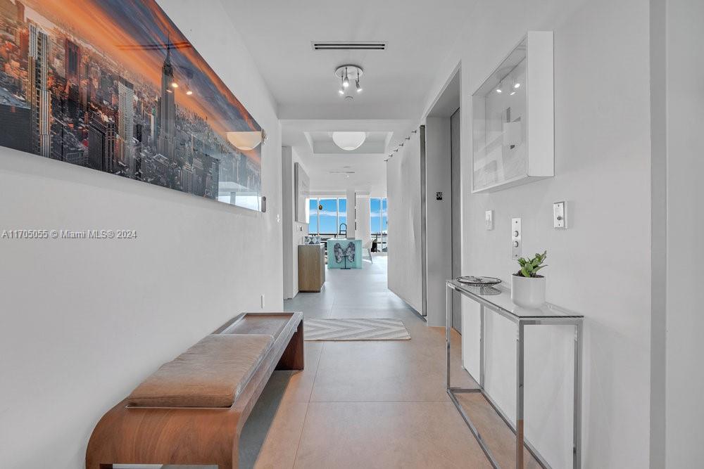 Miami Beach, Florida, 33139, United States, 2 Bedrooms Bedrooms, ,3 BathroomsBathrooms,Residential,For Sale,1877481