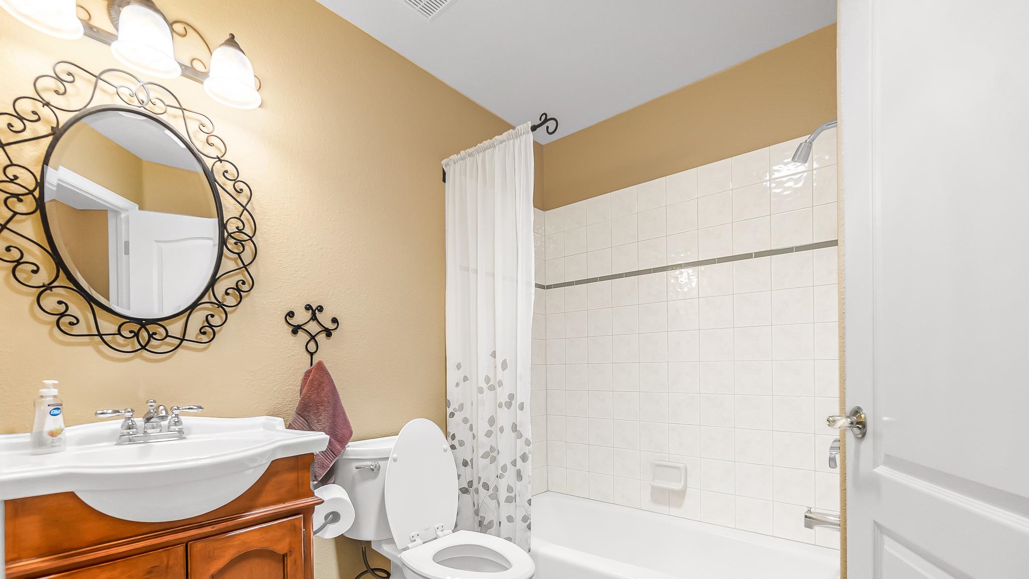 Grand Junction, Colorado, 81507, United States, 3 Bedrooms Bedrooms, ,3 BathroomsBathrooms,Residential,For Sale,1954726