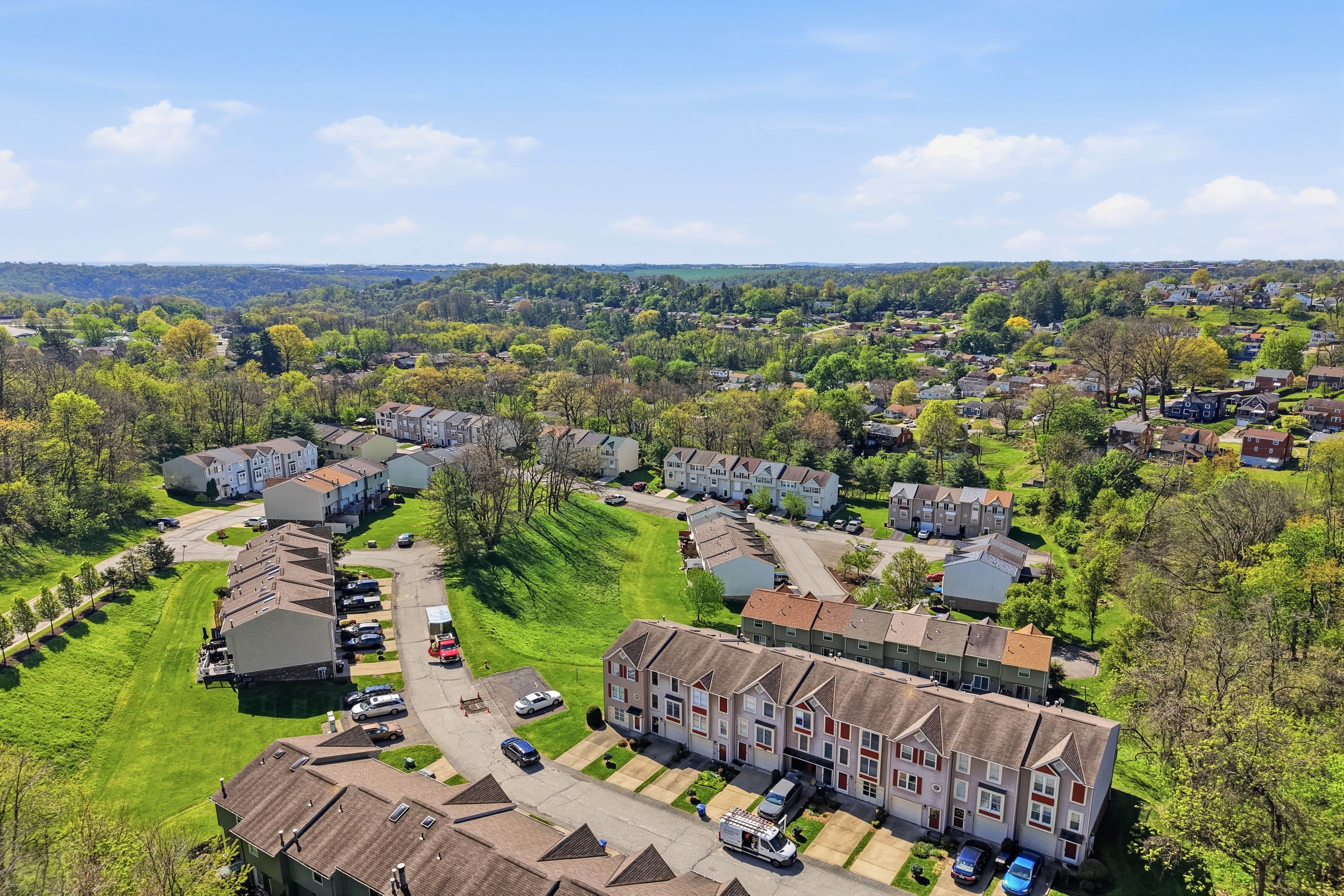  307 Hamlet Court, Pittsburgh, PA 15227 - 物件實景