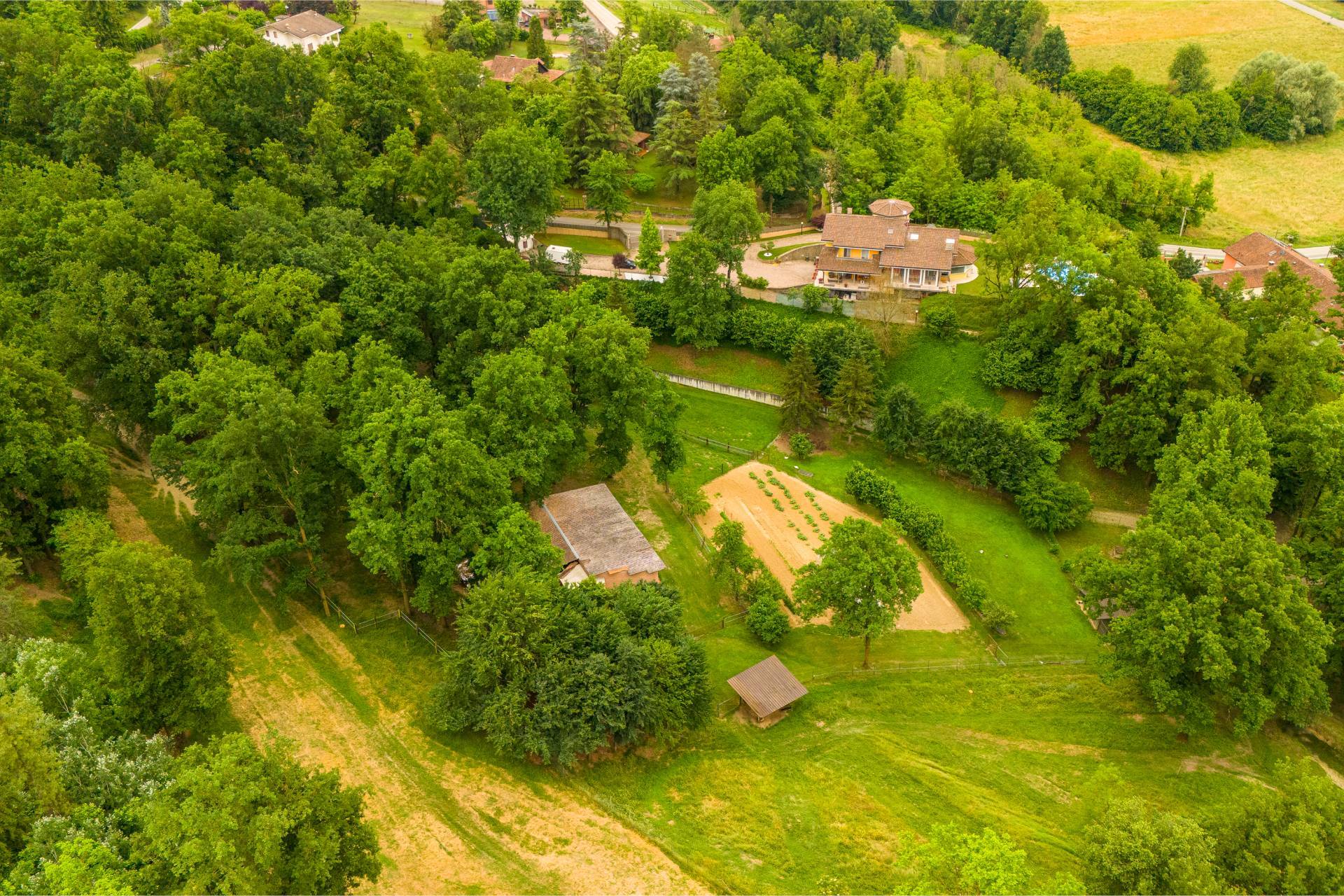 Maretto, Asti, 14018, IT, 3 Bedrooms Bedrooms, ,6 BathroomsBathrooms,Residential,For Sale,1849970