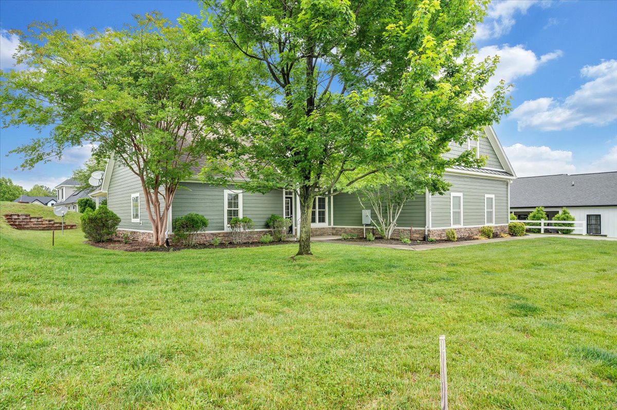 Huddleston, Virginia, 24104, United States, 4 Bedrooms Bedrooms, ,4 BathroomsBathrooms,Residential,For Sale,2048445