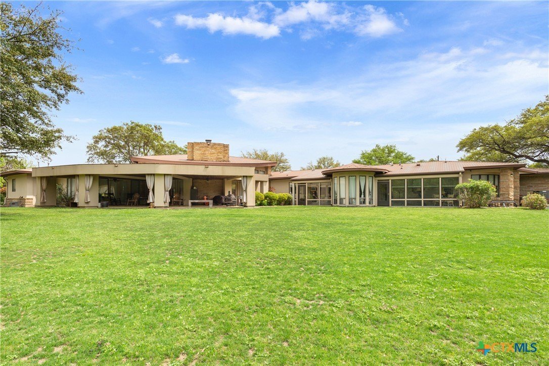 Salado, Texas, 76571, United States, 4 Bedrooms Bedrooms, ,7 BathroomsBathrooms,Residential,For Sale,1977249