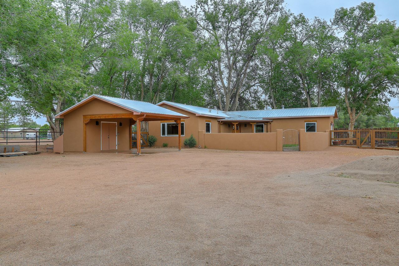 Corrales, New Mexico, 87048, United States, 2 Bedrooms Bedrooms, ,3 BathroomsBathrooms,Residential,For Sale,1838092
