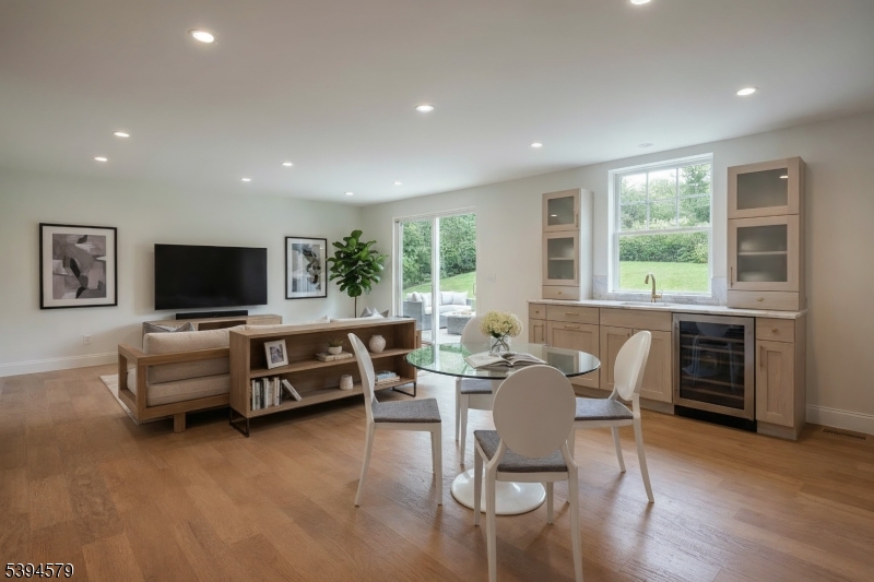 North Caldwell Boro, New Jersey, 07006, United States, 5 Bedrooms Bedrooms, ,5 BathroomsBathrooms,Residential,For Sale,1994766