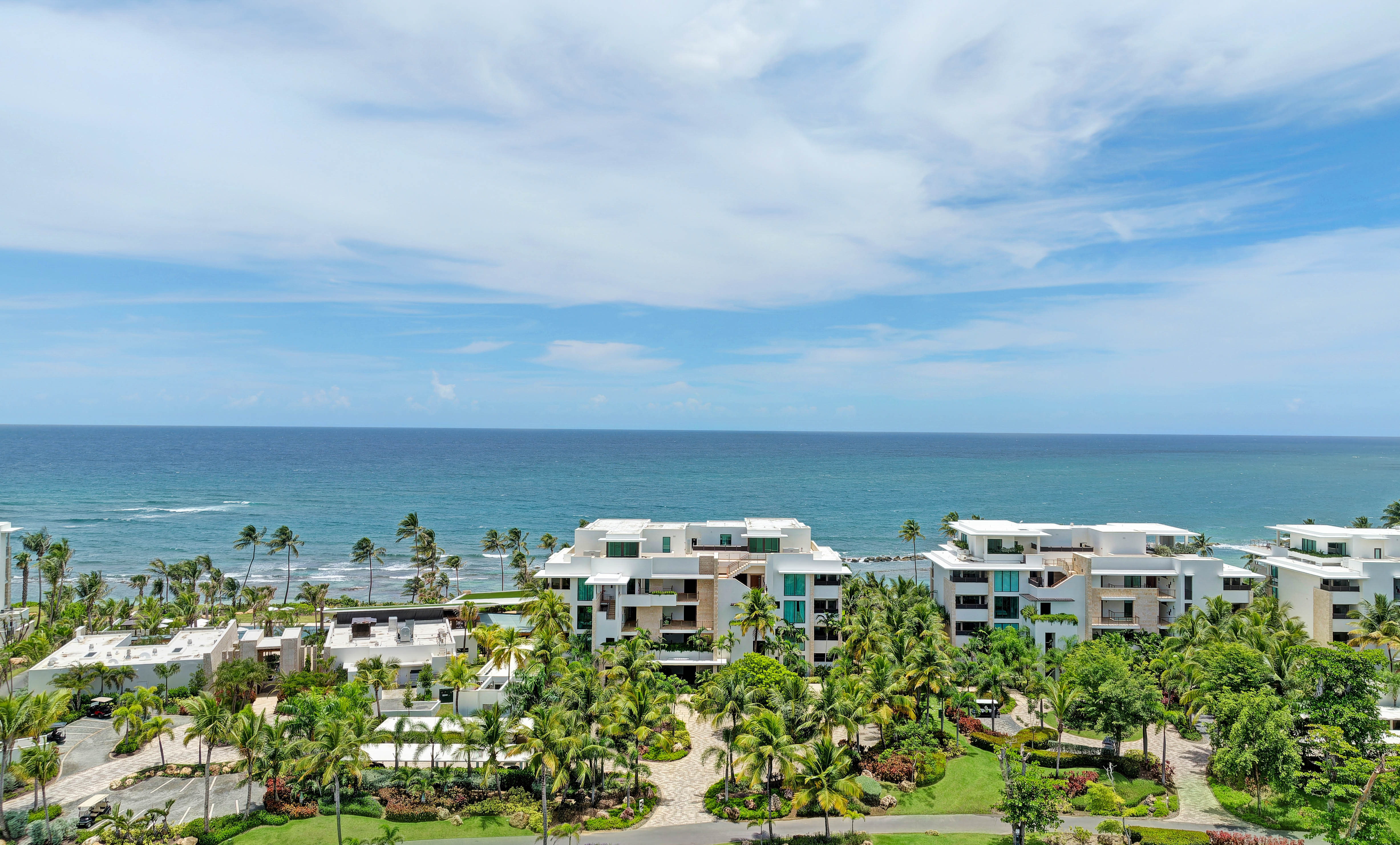  A Distinguished Oceanfront Penthouse on West Beach - 物件實景